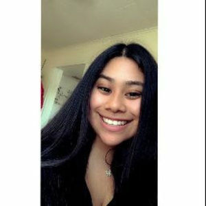 Meet your Posher, Casandra